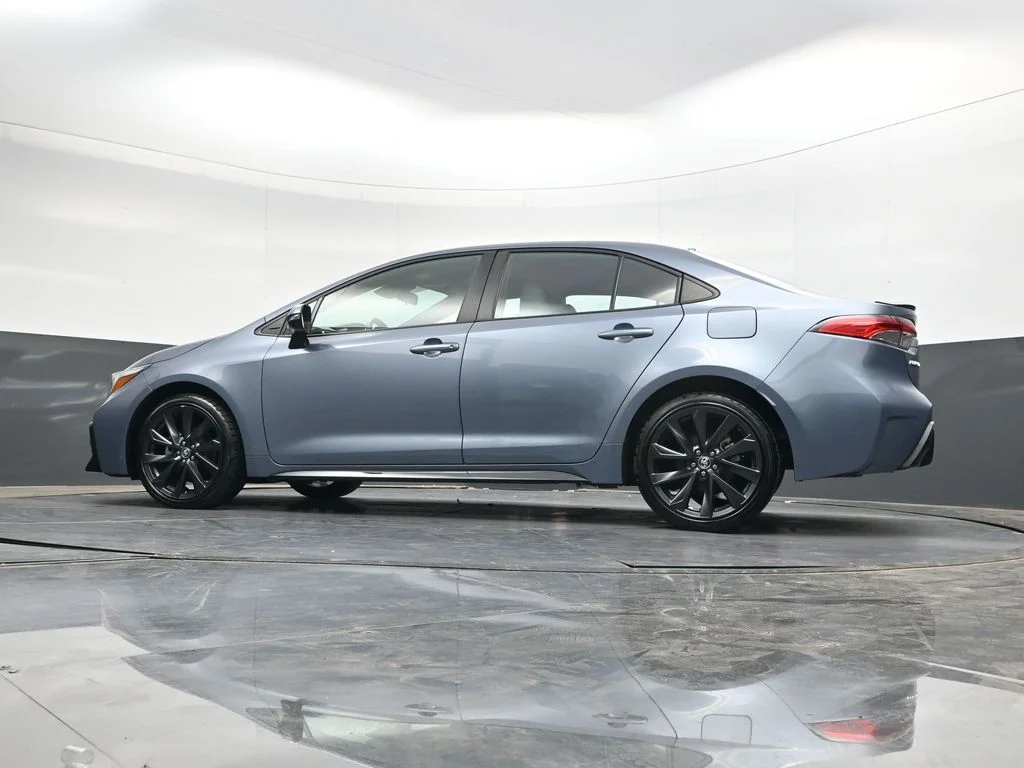 Used 2023  Toyota SE image 30