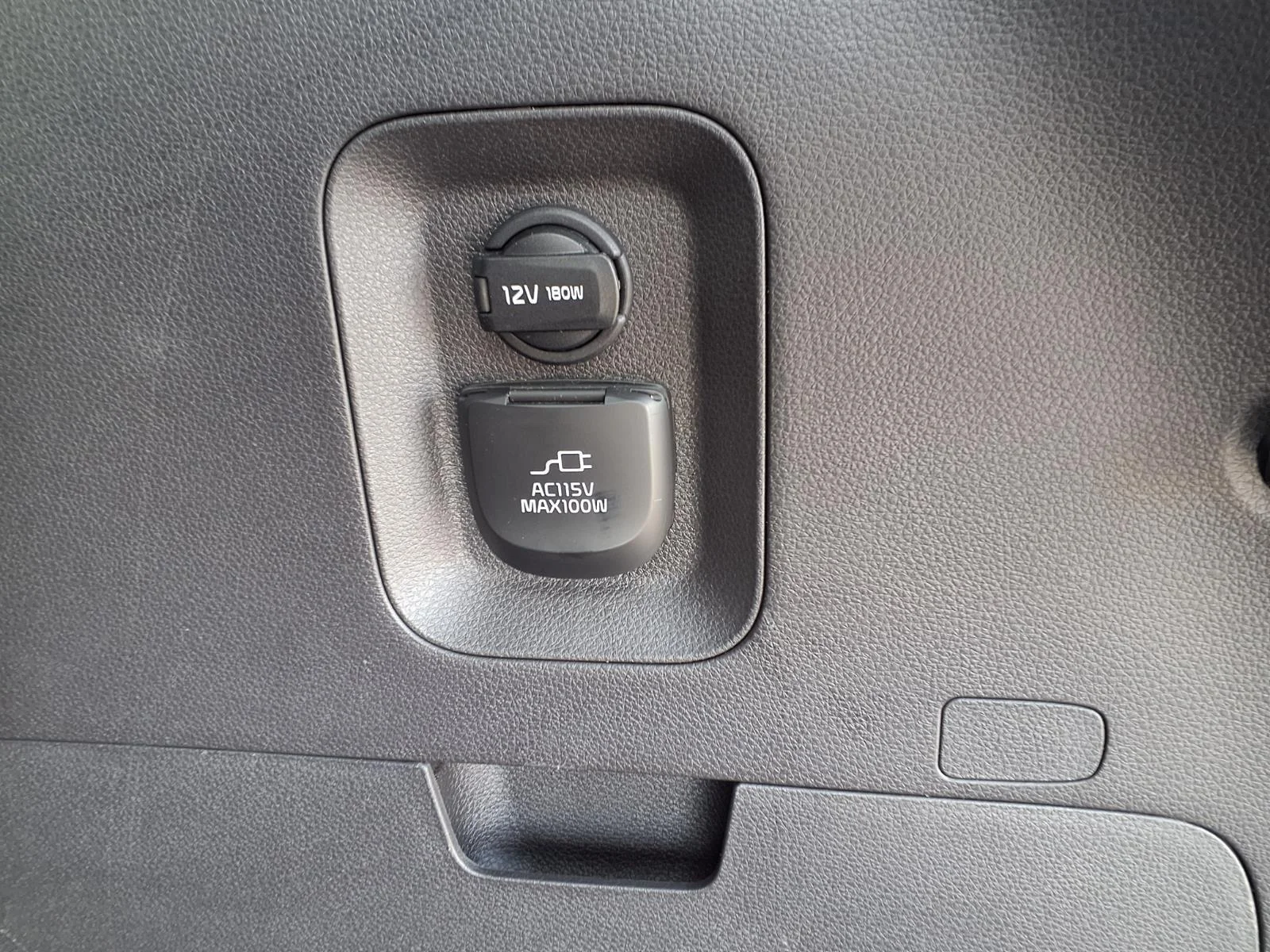 Used 2025 Aurora Black Pearl Kia SX image 32