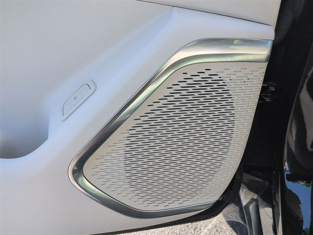 Used 2024 Ebony Twilight Metallic GMC Denali image 25