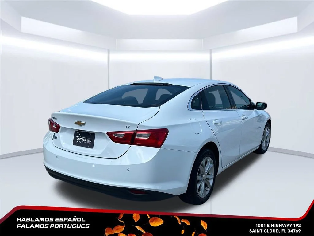 Used 2025 Summit White Chevrolet 1LT image 5