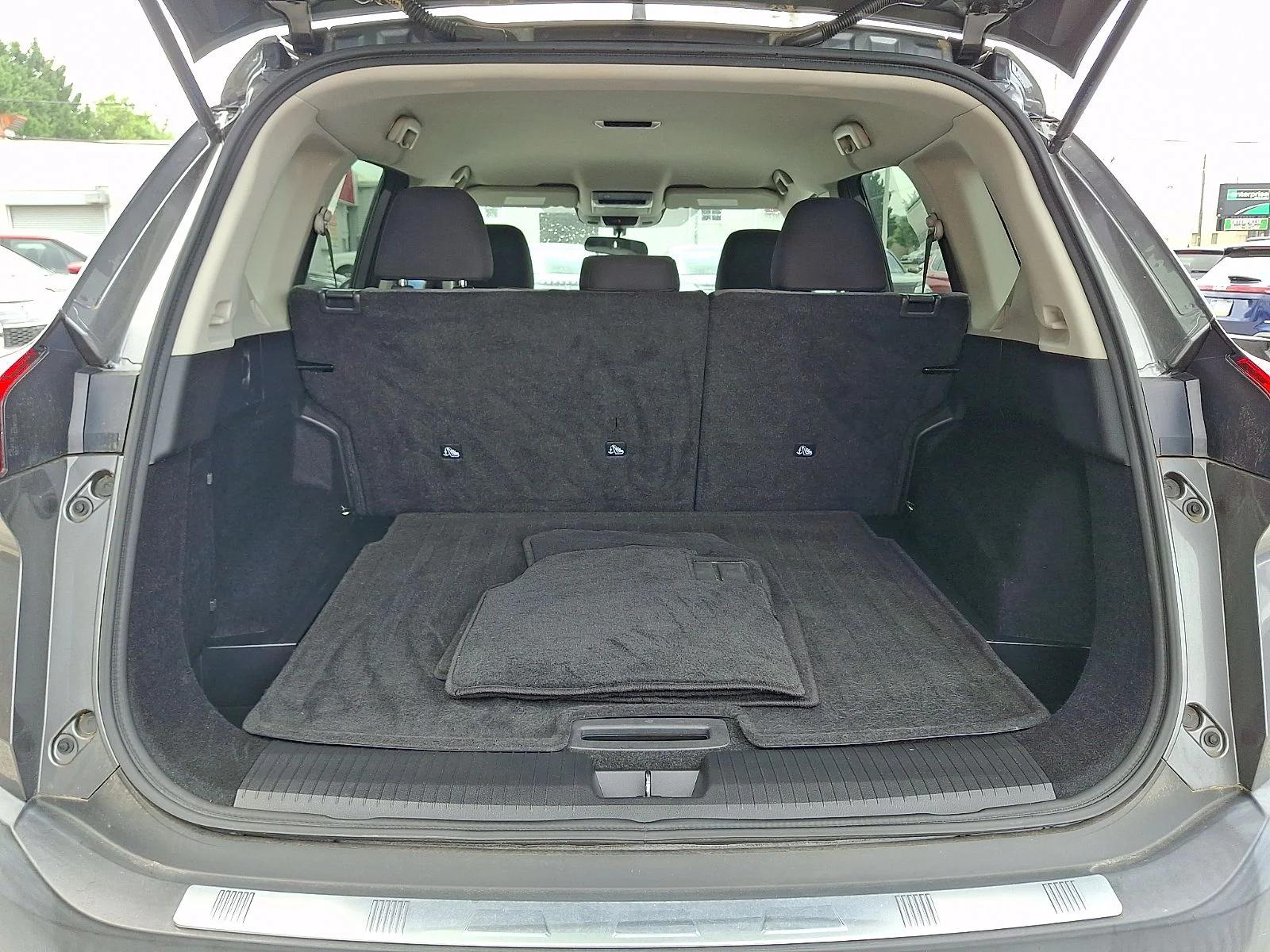Used 2021 Gray Nissan SV image 28