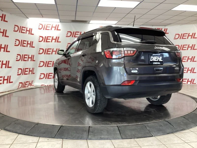 Used 2020 Gray Jeep Latitude image 5