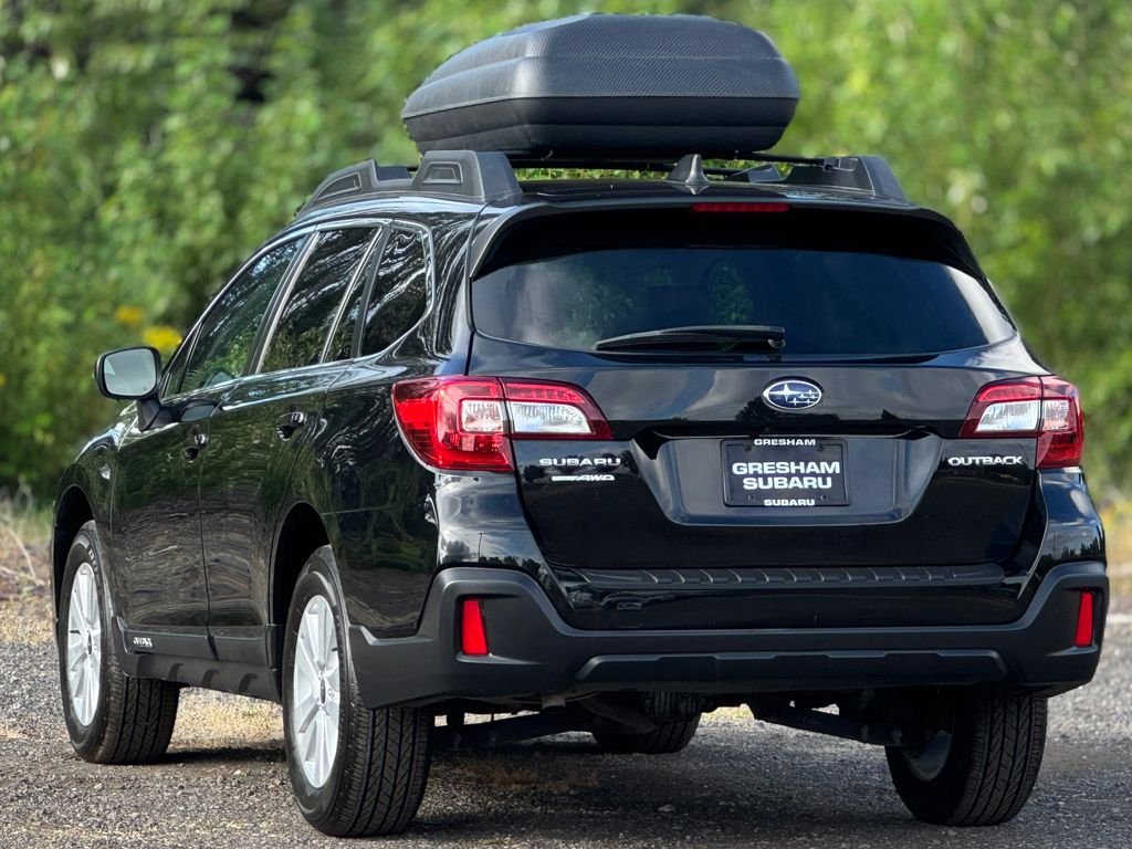 Used 2018 Crystal Black Silica Subaru 2.5i Premium image 5