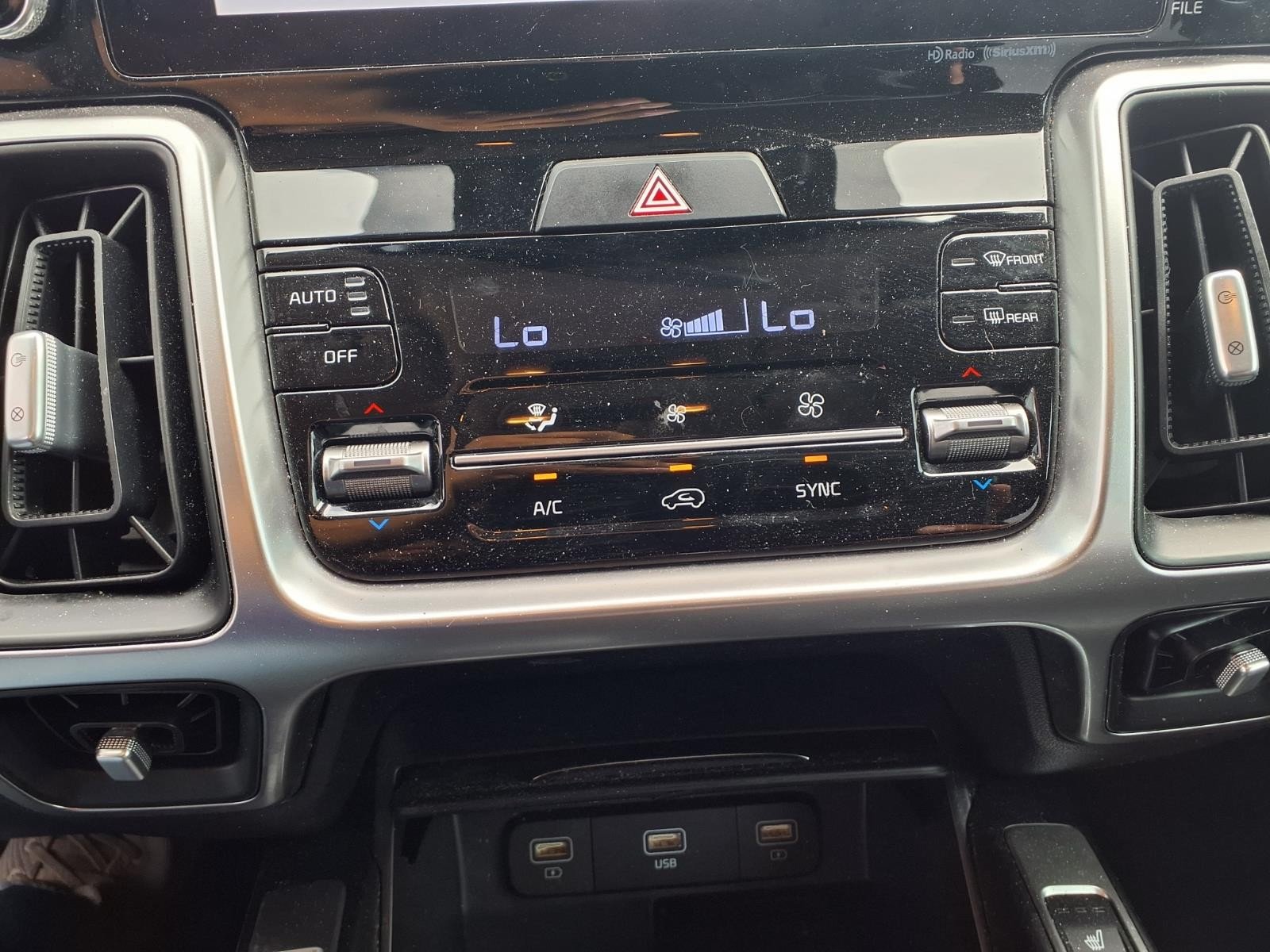 Used 2022 Glacial White Pearl Kia S image 23