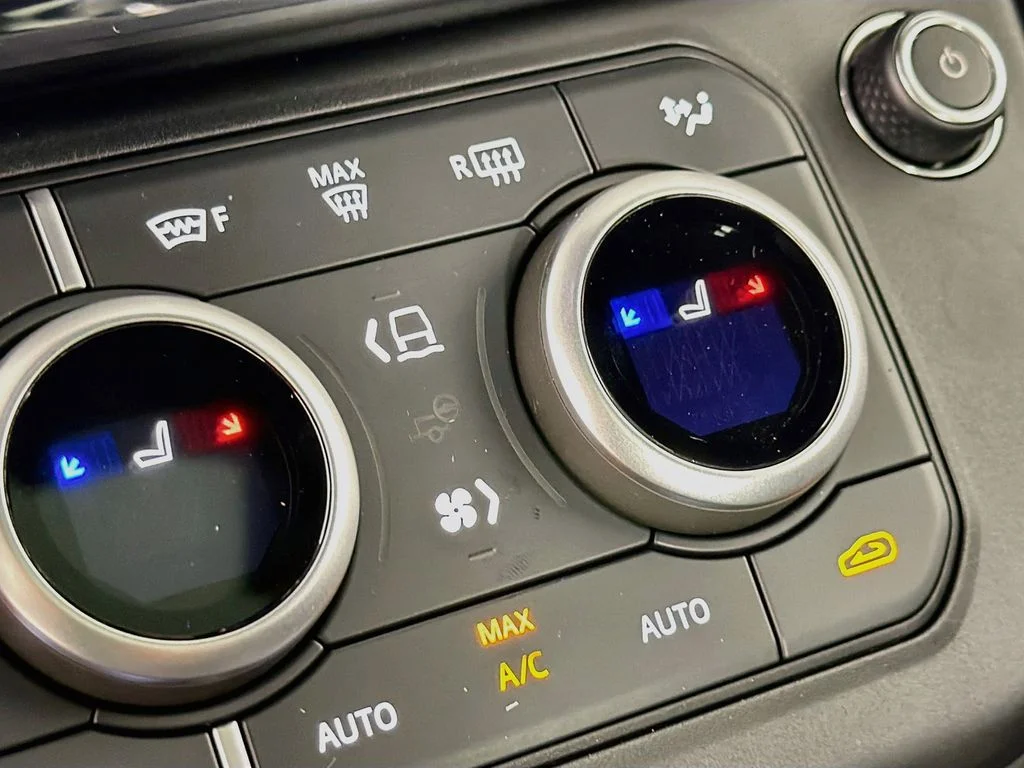 New 2026 Borasco Grey Land Rover X-Dynamic SE image 21