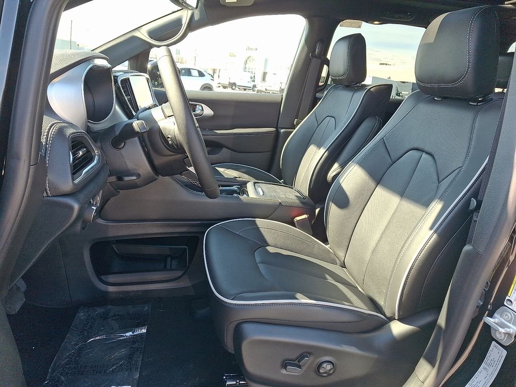 New 2026 Black Chrysler Limited image 11
