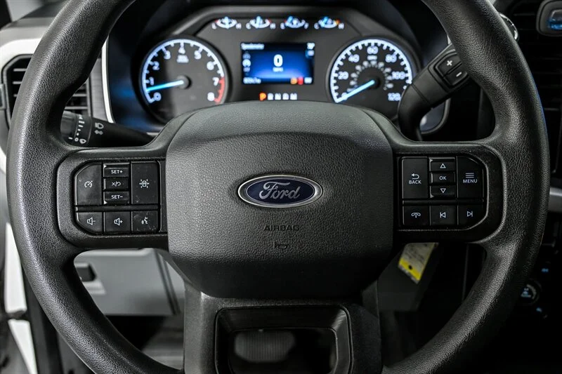 Used 2022 Oxford White Ford XL image 20