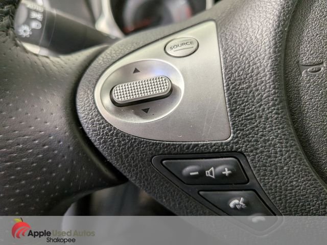 Used 2012 White Nissan SL image 28