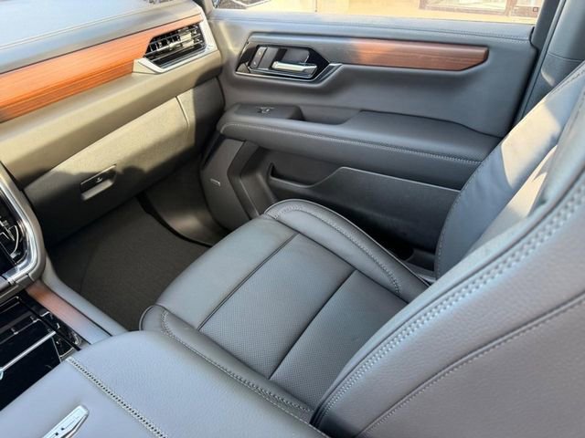 2026 GMC Yukon XL Denali - Photo 21