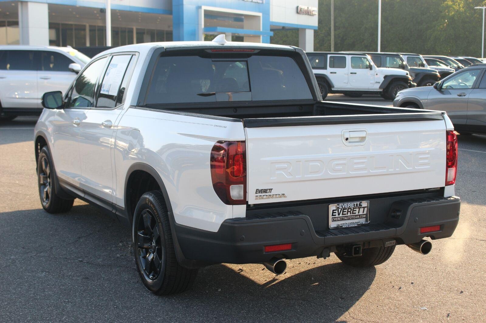 Used 2024 White Honda Black Edition image 5