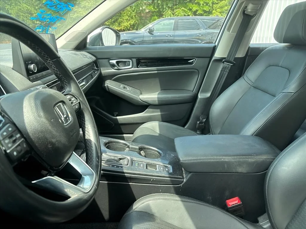 Used 2024 White Honda EX-L image 17