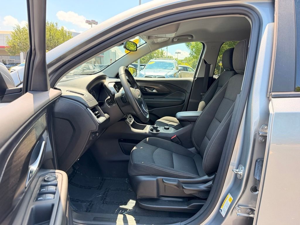 Used 2024 Silver GMC SLE image 22
