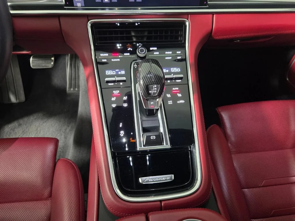 Used 2020 Chalk Porsche Turbo image 13
