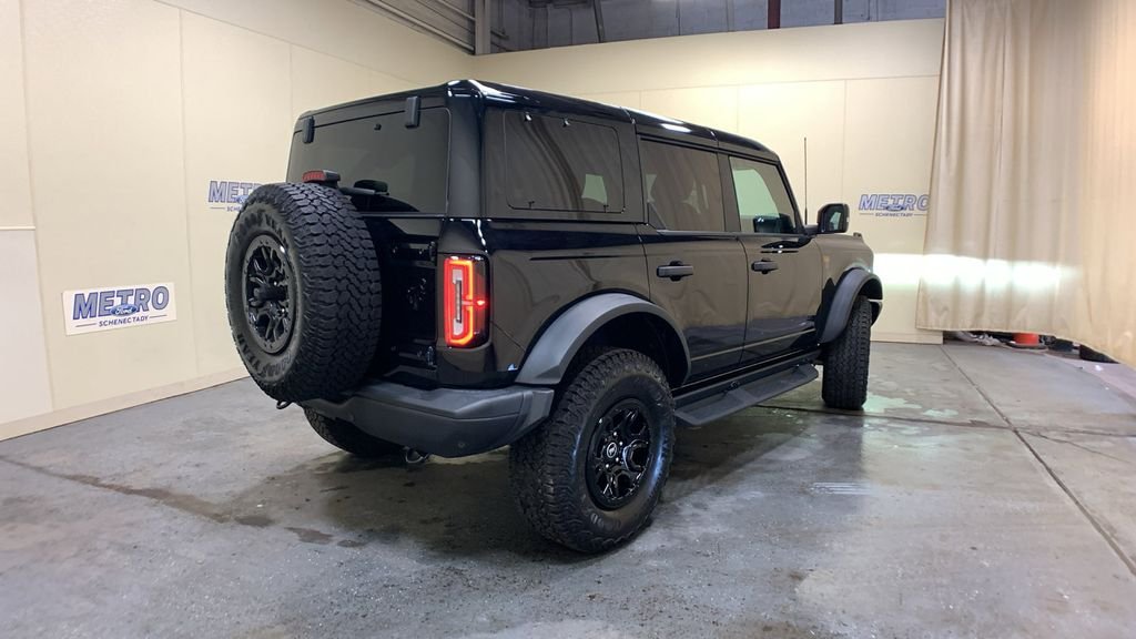 Used 2025 Black Ford Badlands image 3