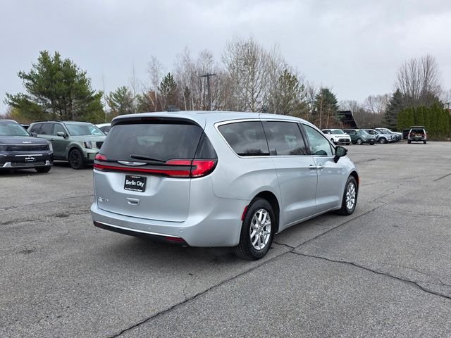 Used 2024 Silver Chrysler Touring L image 8