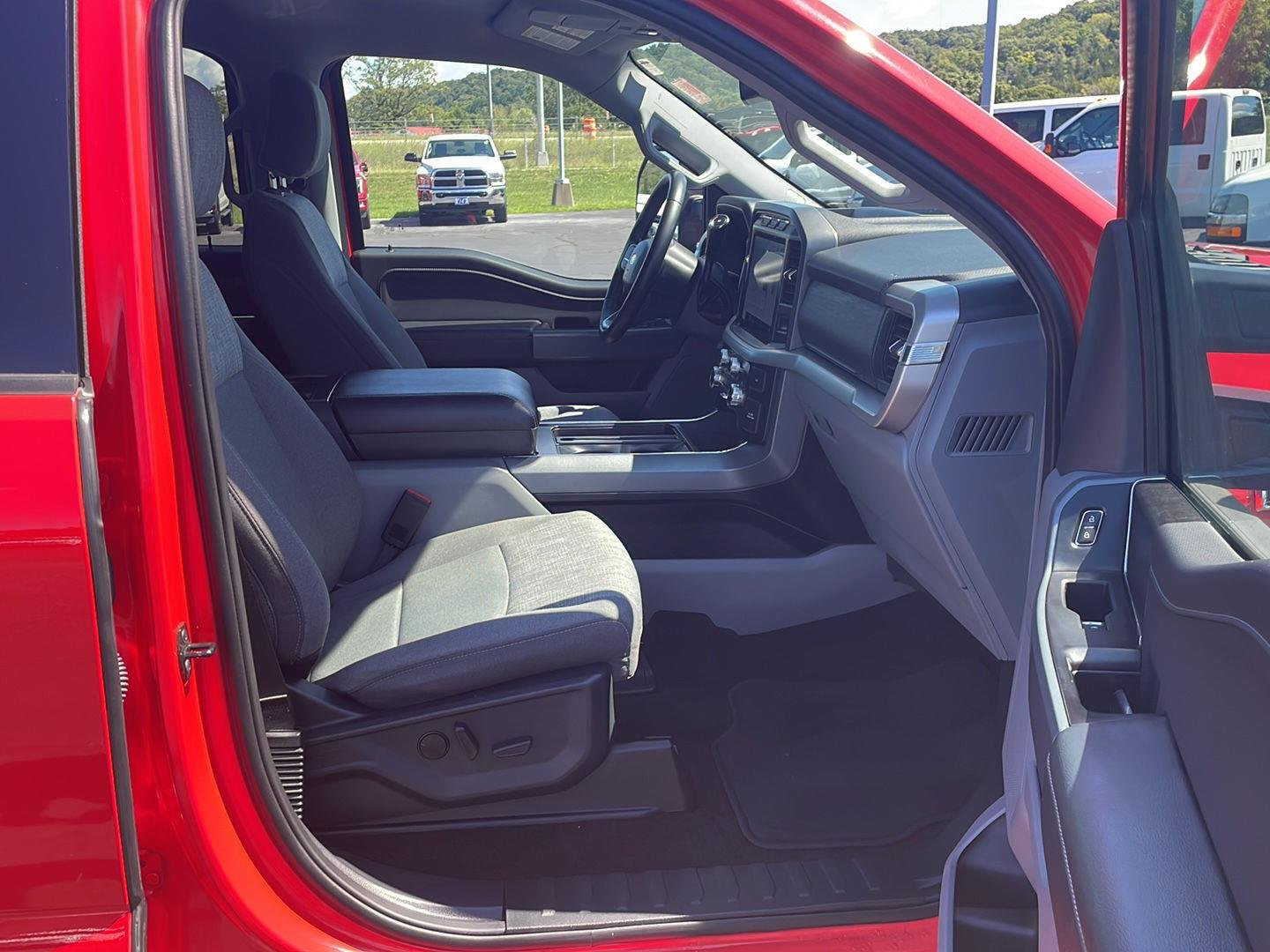 Used 2022 Race Red Ford XLT image 28