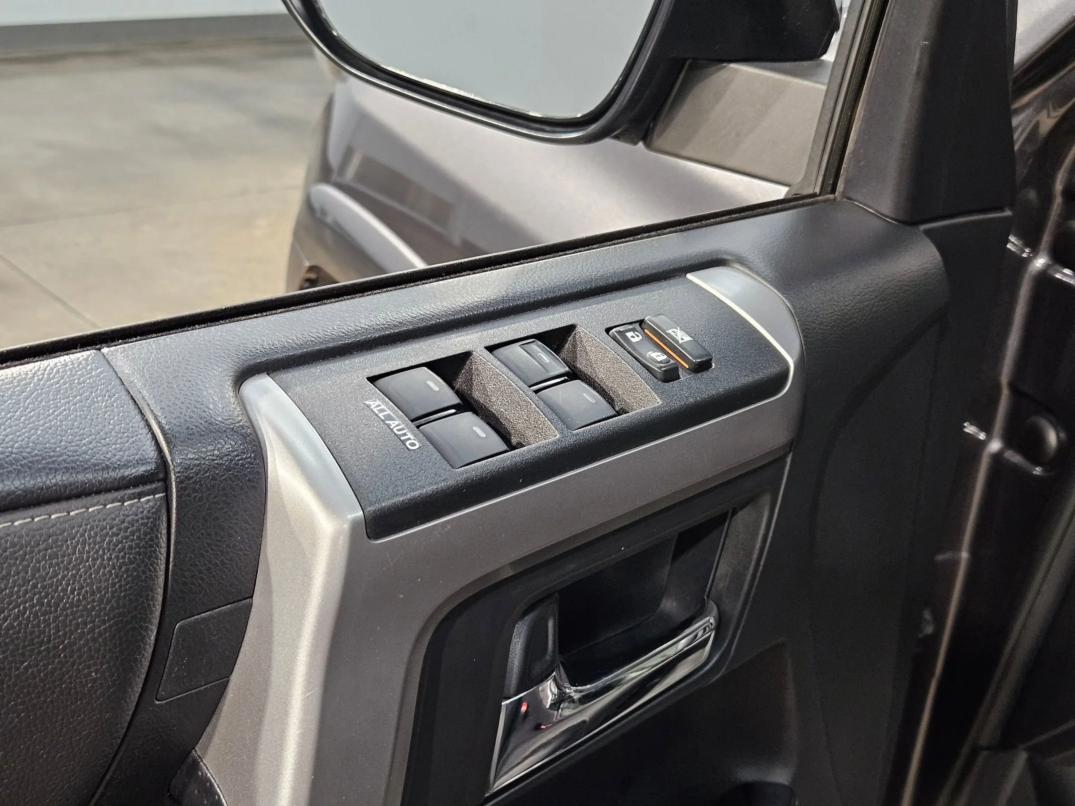 Used 2023 Magnetic Gray Metallic Toyota SR5 Premium image 21