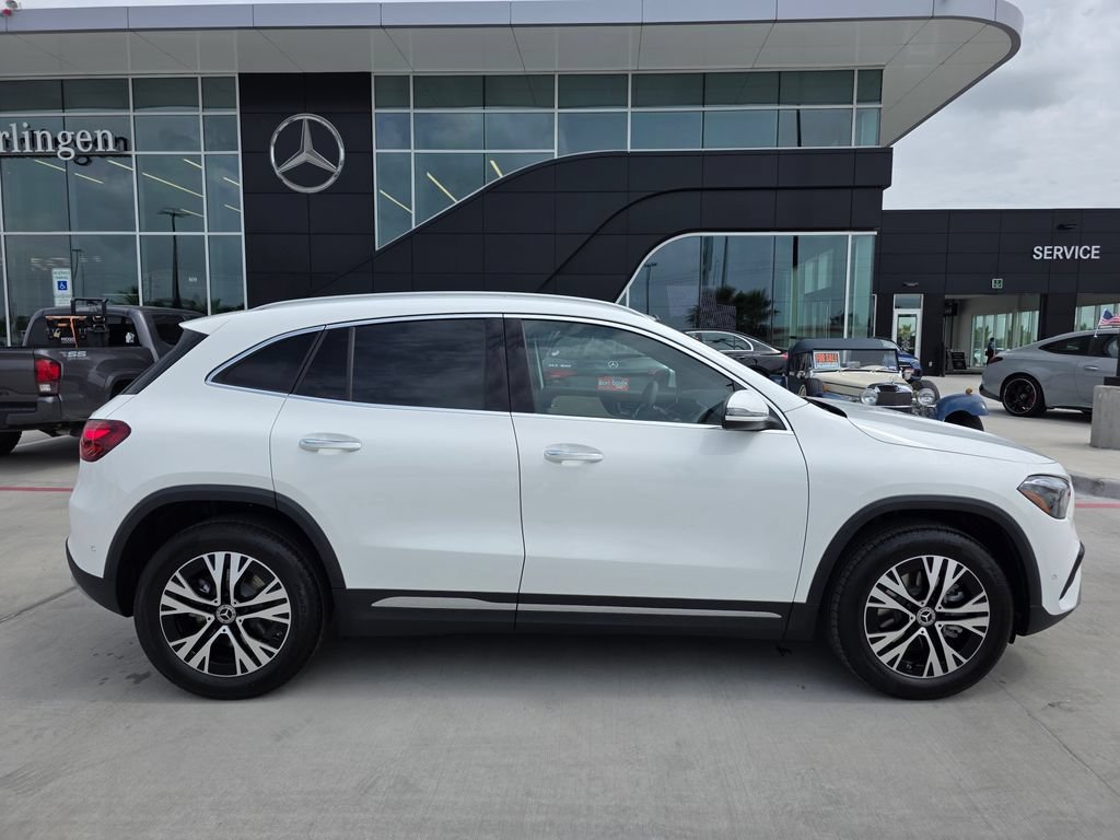 New 2026 Polar White Mercedes-Benz GLA 250 image 37