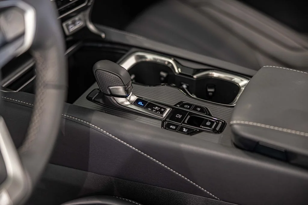 Used 2024 White Lexus 350 F Sport Handling image 21