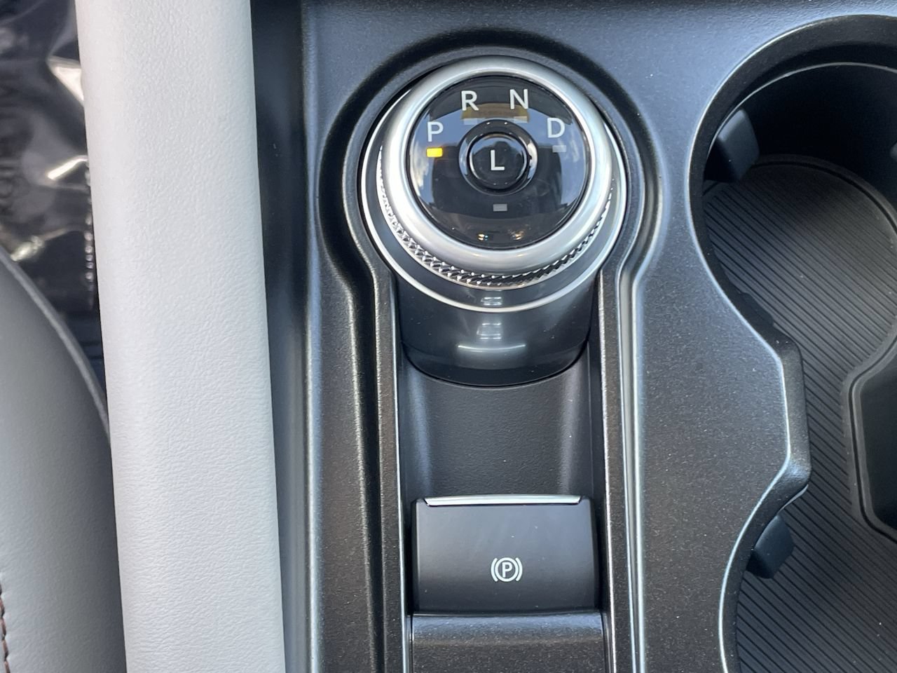 New 2026 Vapor Blue Metallic Ford Active image 25
