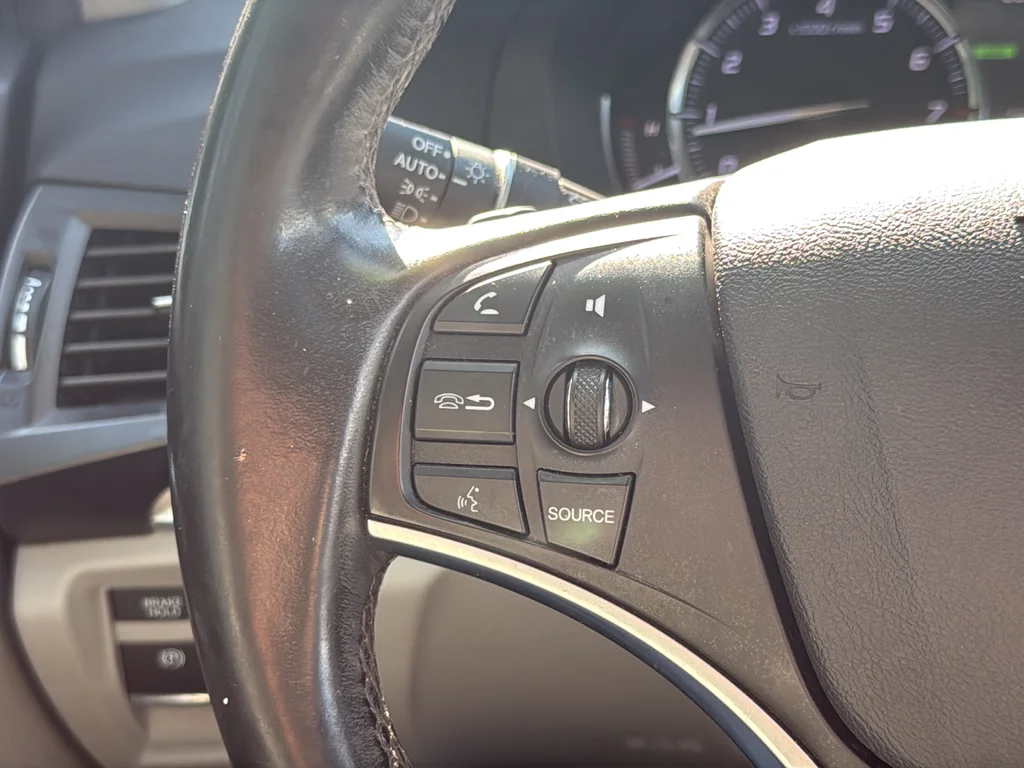 Used 2020 Silver Acura 3.5L image 16