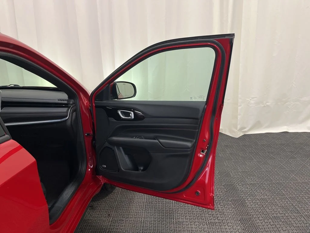 Used 2022 Red Jeep High Altitude image 18
