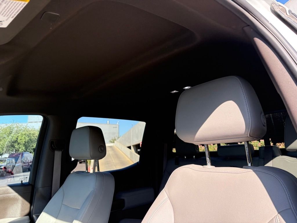 Used 2022 White GMC SLT image 8