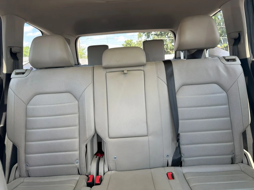 Used 2019  Volkswagen SEL Premium image 51