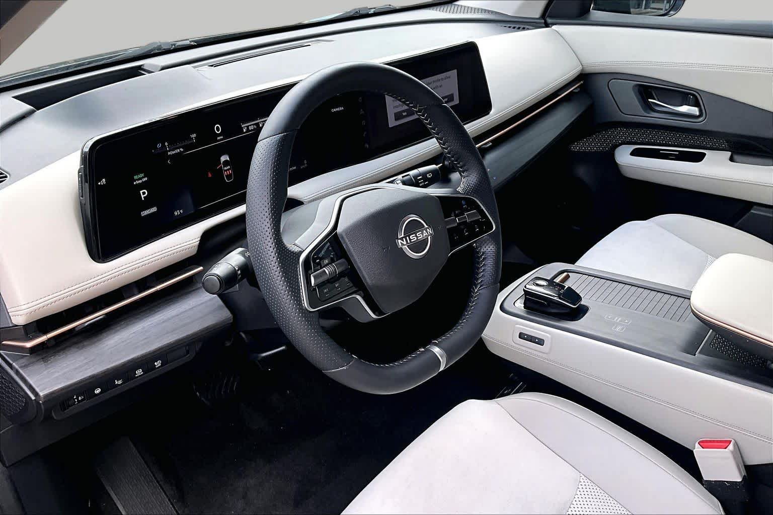 Used 2023 Black Diamond Pearl Nissan ENGAGE image 17