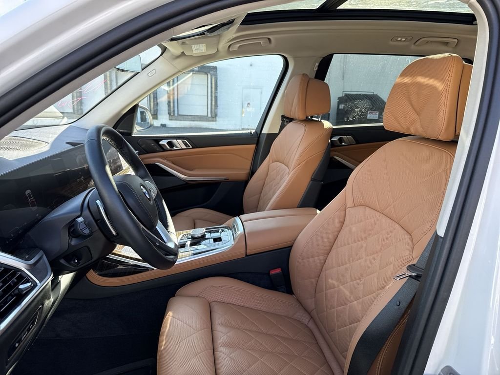 Certified Used 2025 White BMW xDrive40i image 11