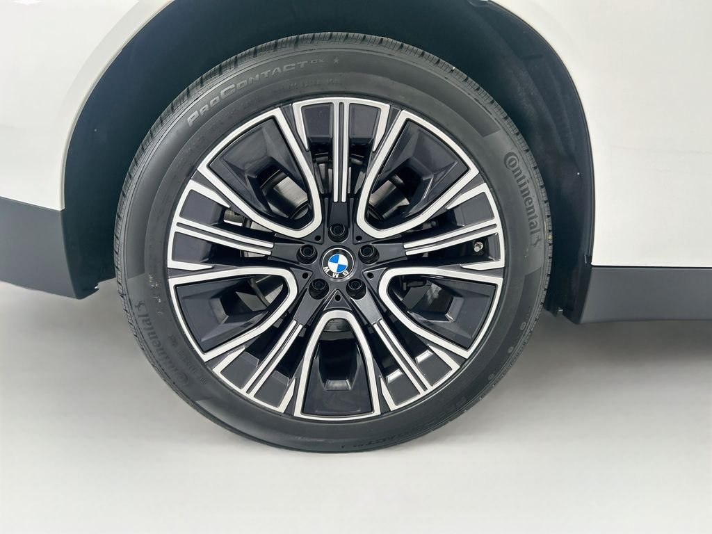 Certified Used 2026 White Metallic BMW 30 xDrive image 31