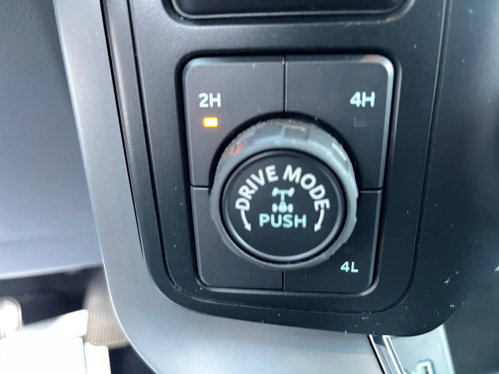 Used 2024 Avalanche Ford XLT image 20