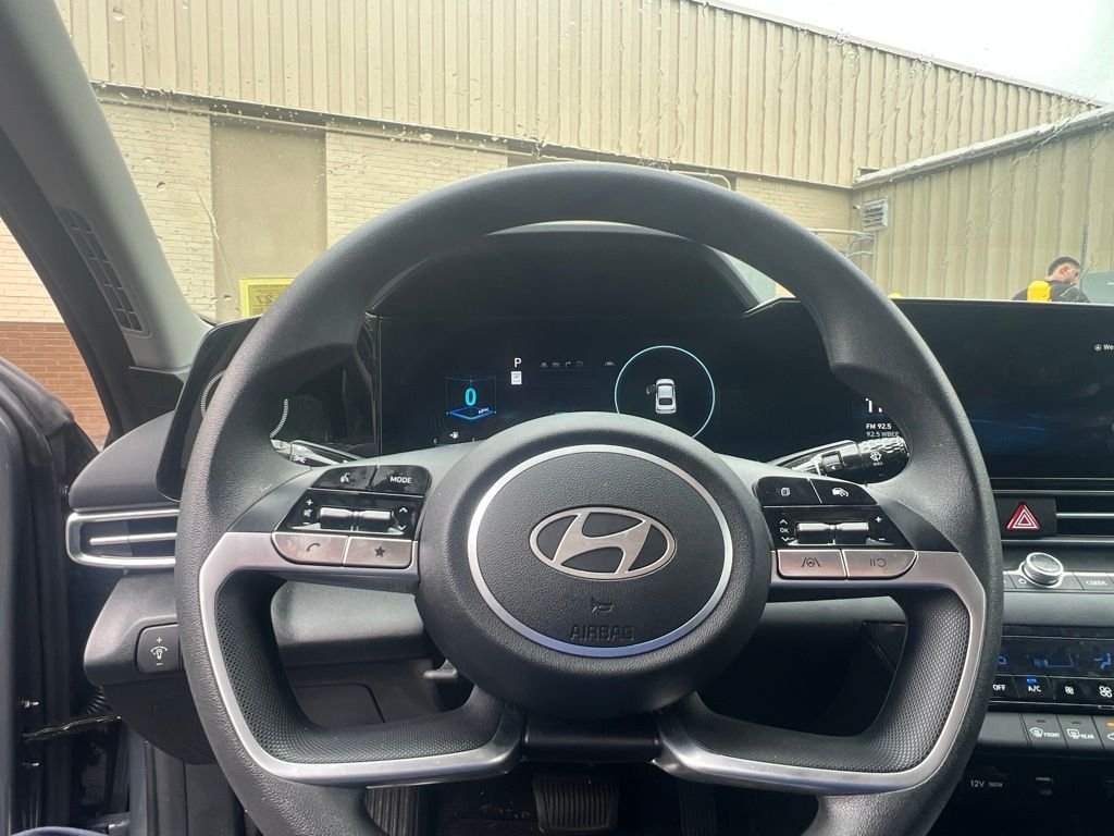 Used 2024 Gray Hyundai SEL image 10