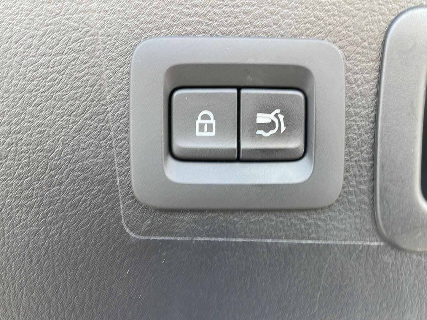 Used 2023 Wind Chill Pearl Mazda 2.5 S Preferred Plus Package image 30