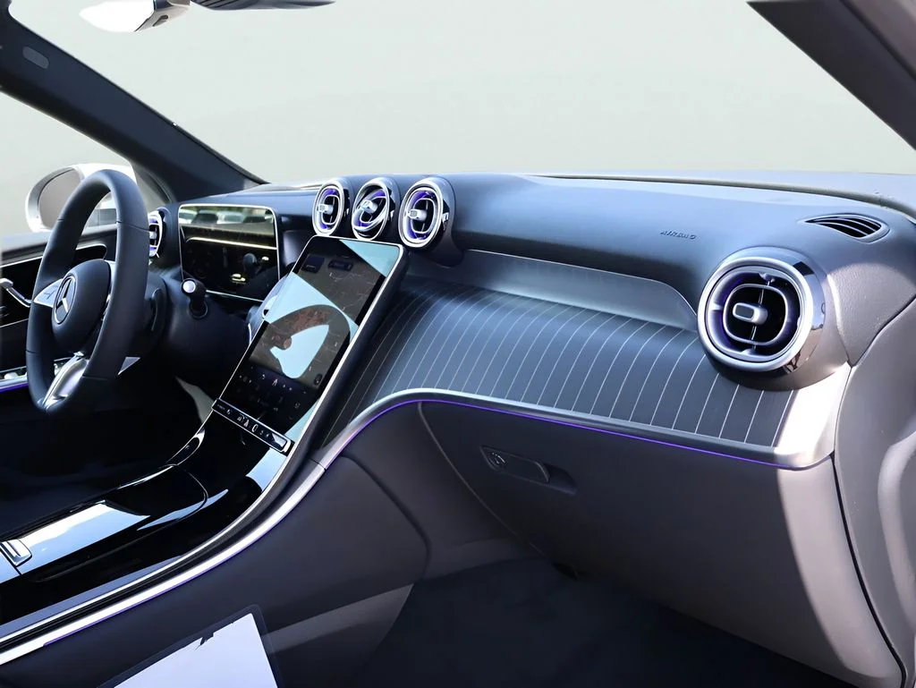 New 2026 Cirrus Silver Metallic Mercedes-Benz GLC 300 image 9