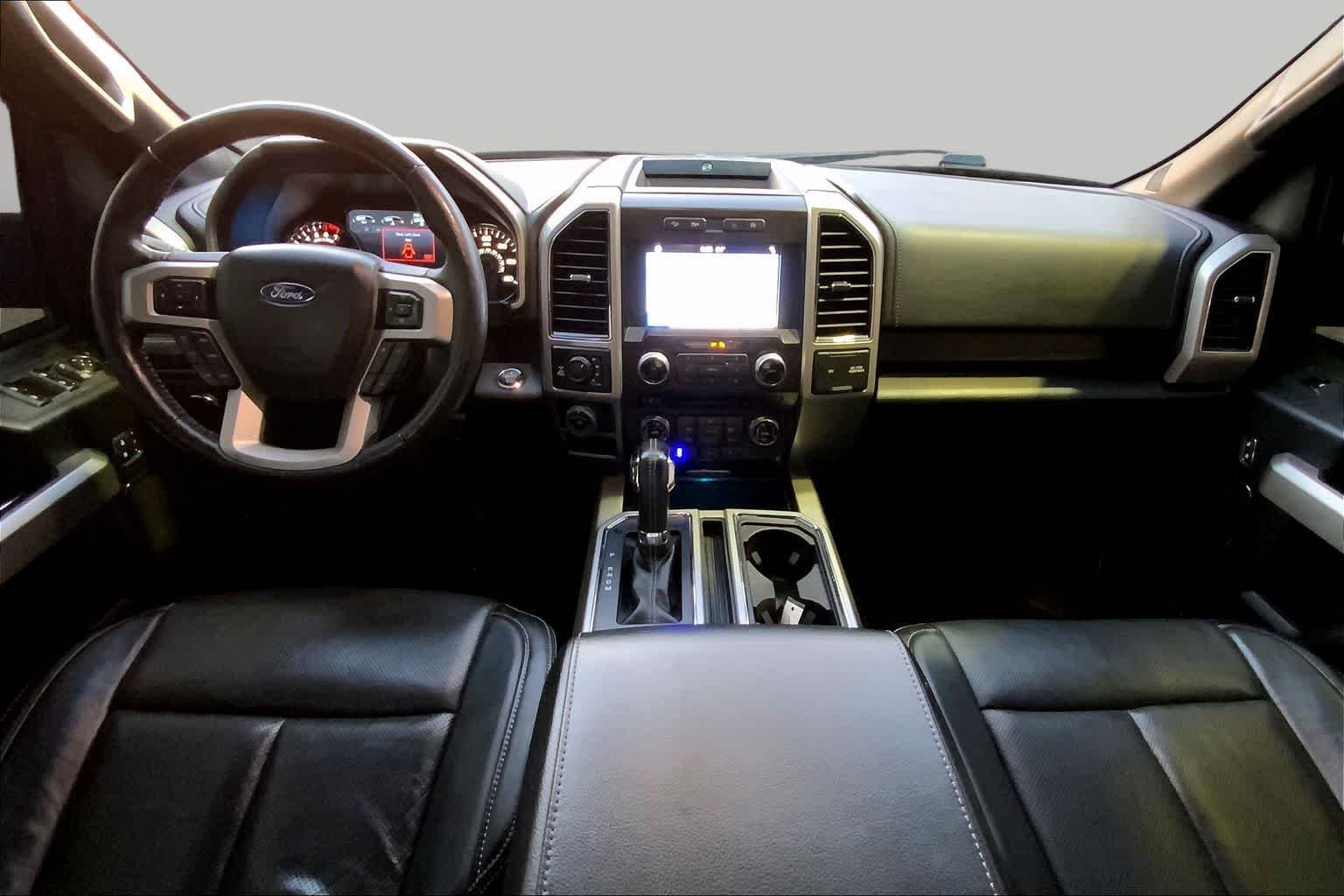 Used 2018 Magnetic Ford LARIAT image 15