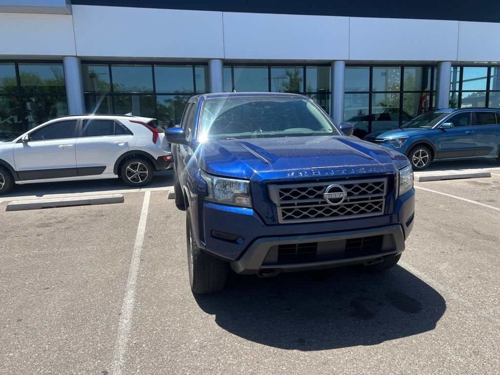 Used 2022 Blue Nissan SV image 5