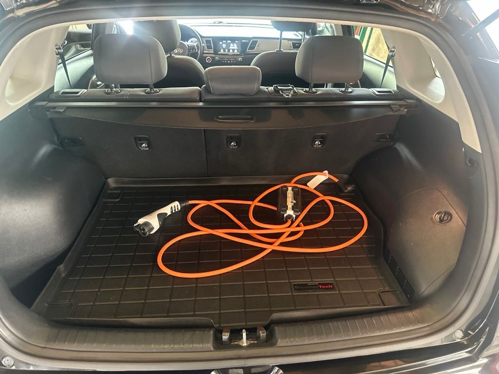 Used 2019 Black Kia LX image 27