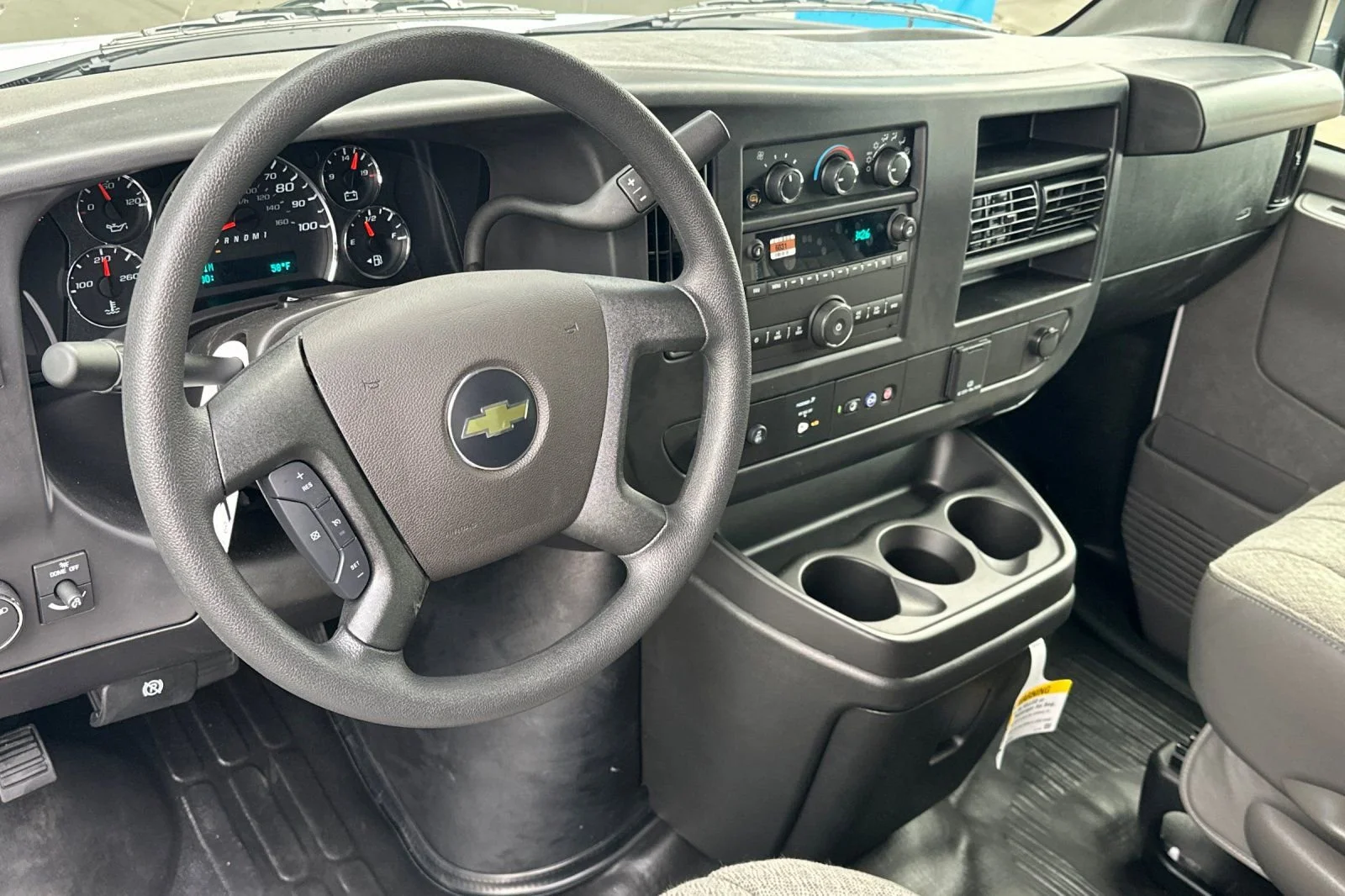 2025 Chevrolet Express Cargo Work Van - Photo 12
