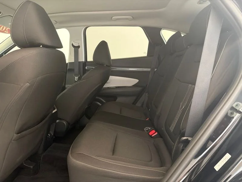 Used 2022 Black Hyundai SEL Convenience image 14