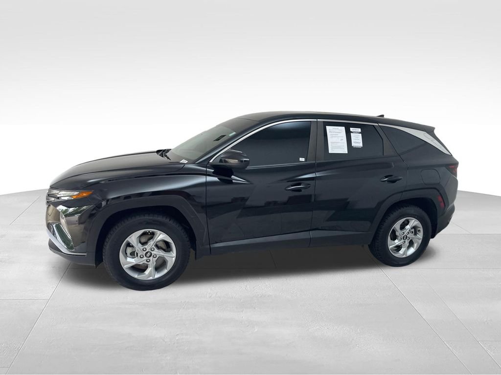 Used 2024 Black Hyundai SE image 2