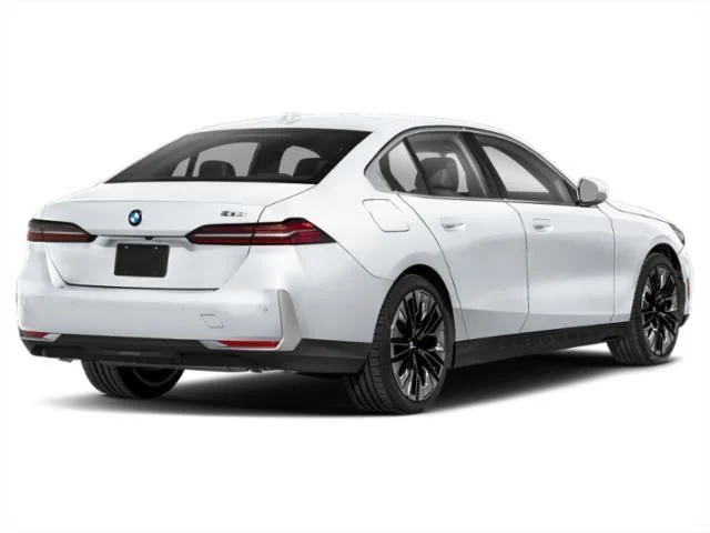 New 2026 White BMW 530i xDrive image 2