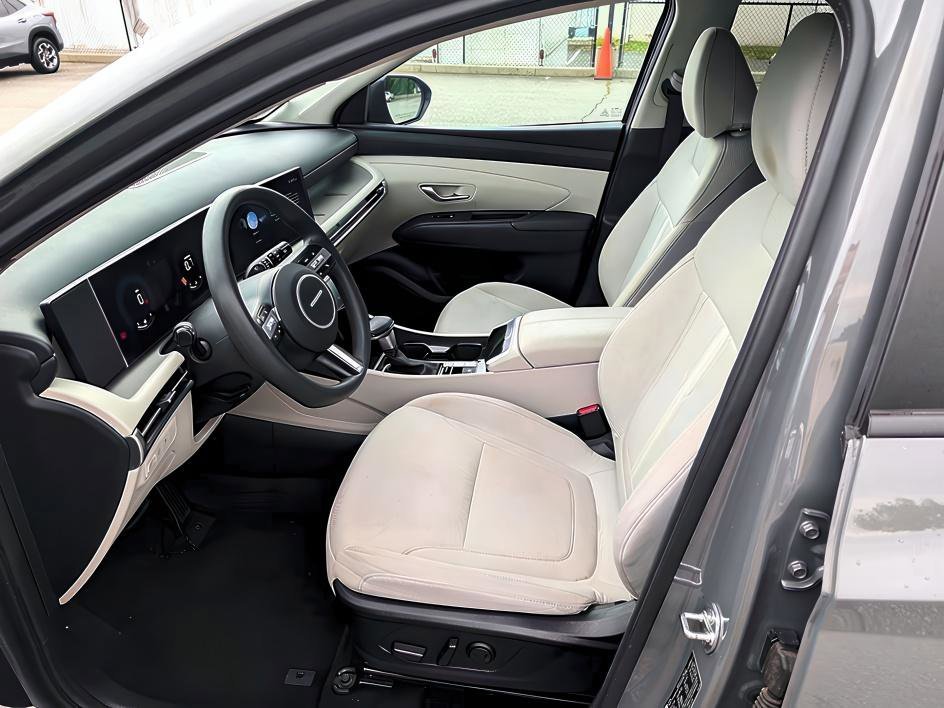 Used 2025 Hampton Gray Hyundai SEL image 40