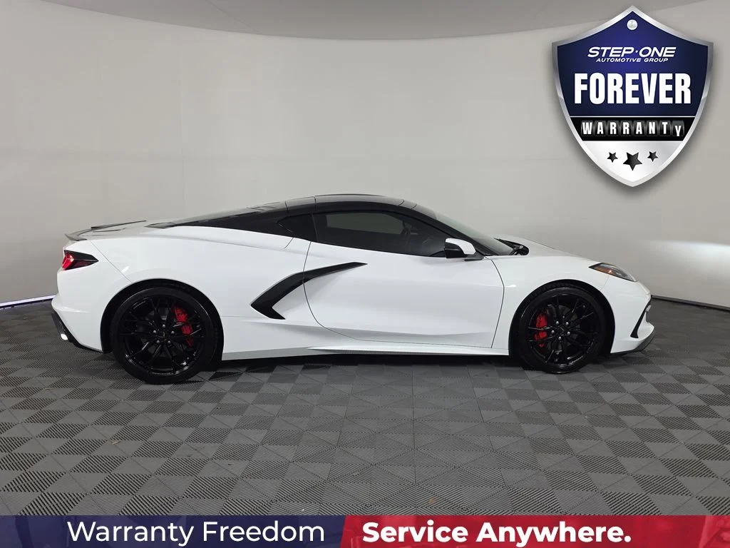 Used 2023 White Chevrolet Stingray image 9
