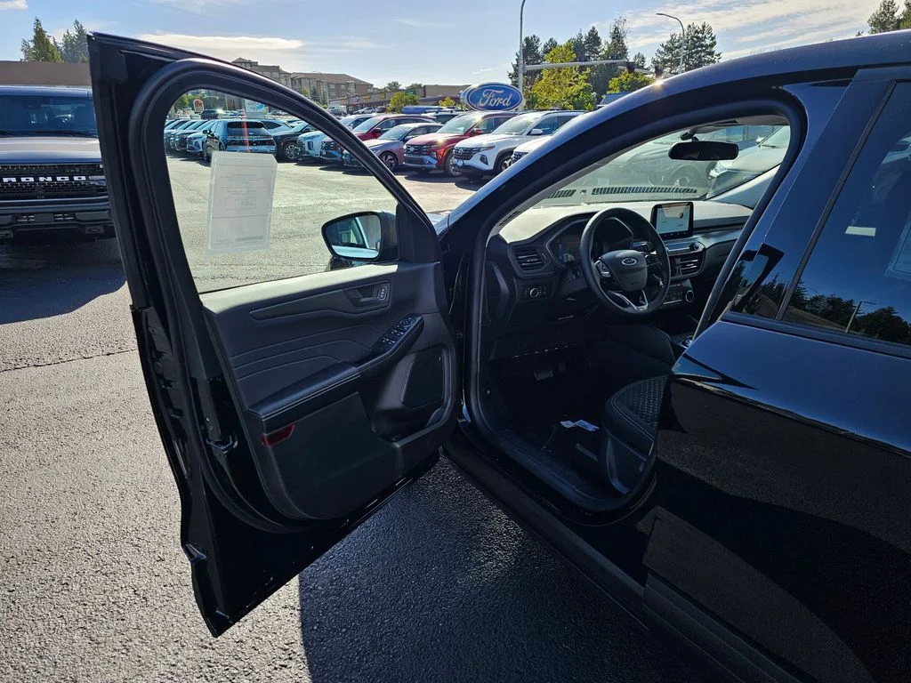 New 2025 Black Ford Active image 18
