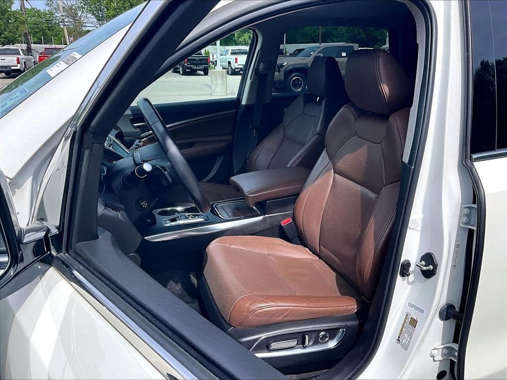 Used 2019 White Acura 3.5L Technology Package image 10