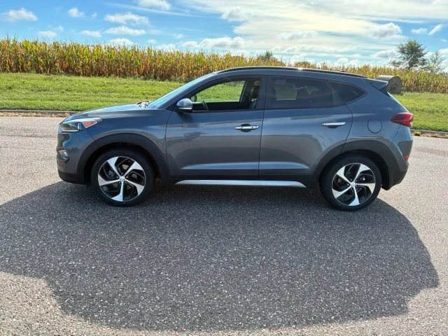 Used 2017 Gray Hyundai Limited image 5