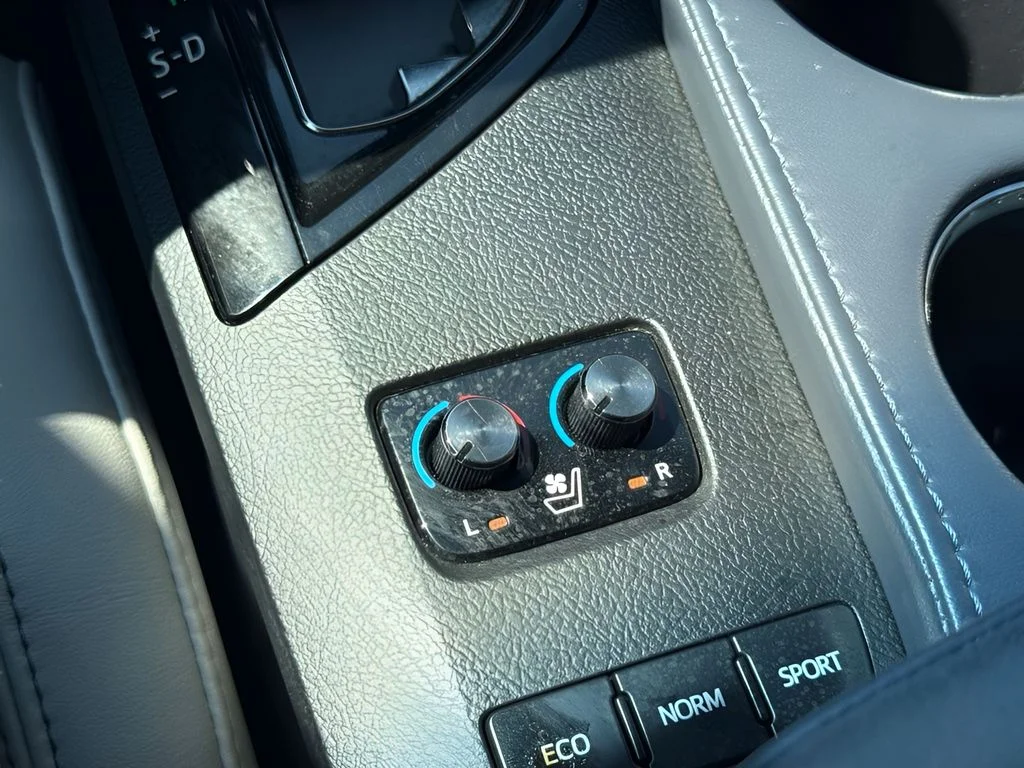 Used 2014 Gray Toyota Limited image 15