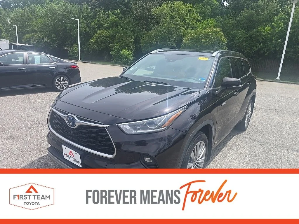 2021 Toyota Highlander Platinum Hybrid 4x4's photo