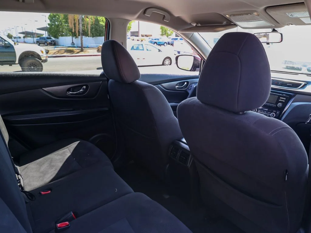 Used 2015 Red Nissan SV image 16